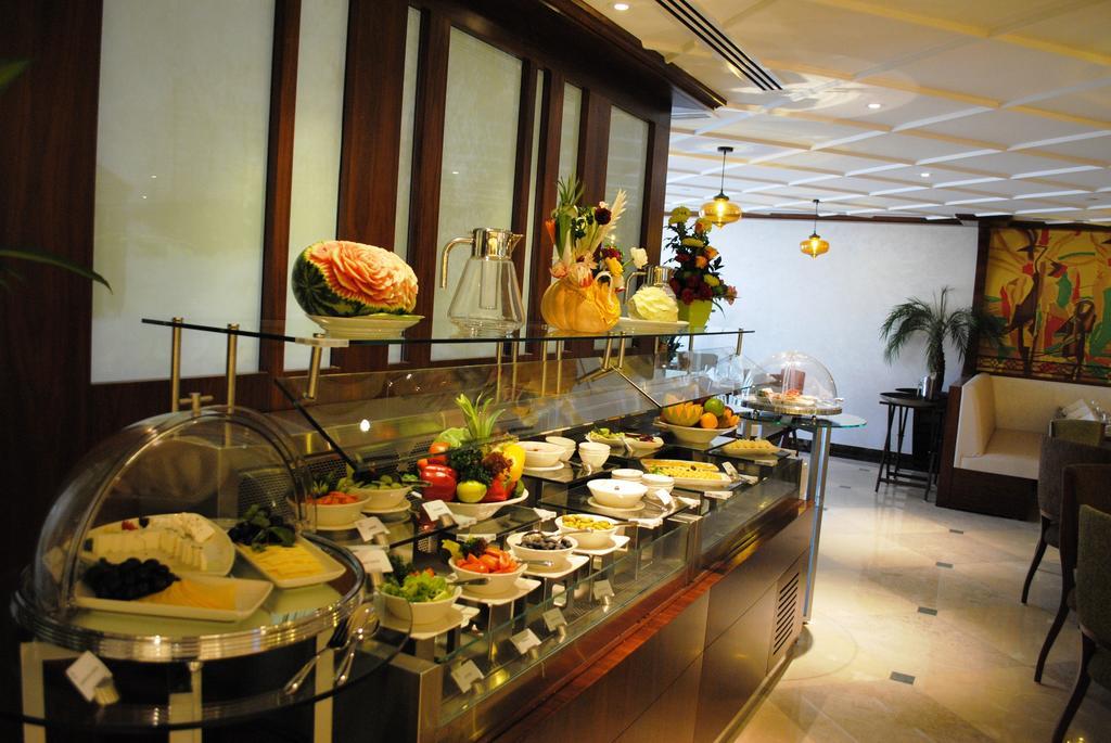 Raviz Center Point Hotel Dubai Exterior foto