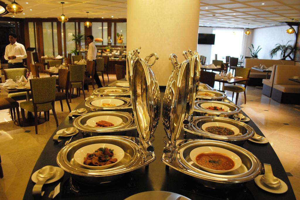 Raviz Center Point Hotel Dubai Exterior foto