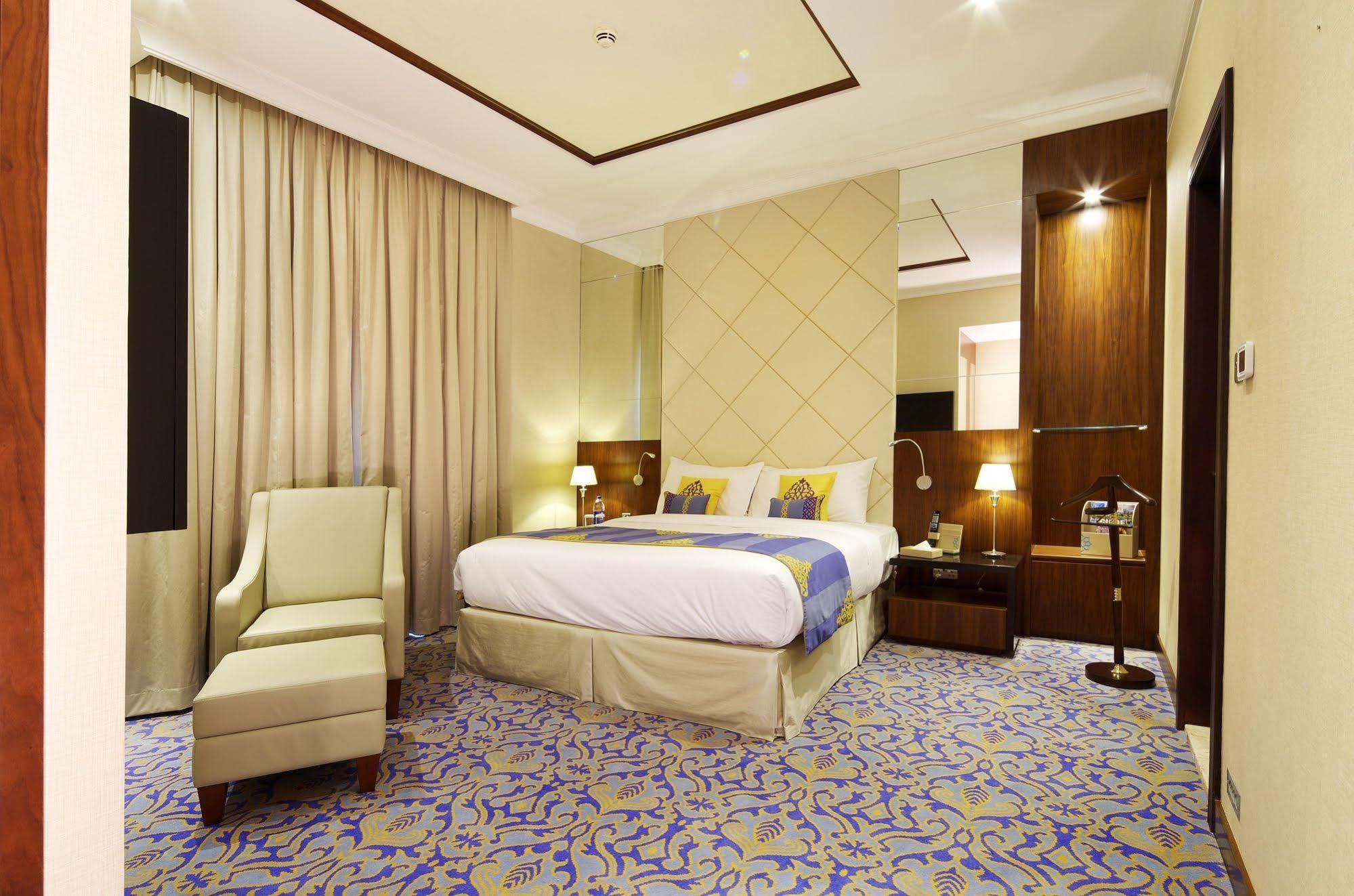Raviz Center Point Hotel Dubai Exterior foto